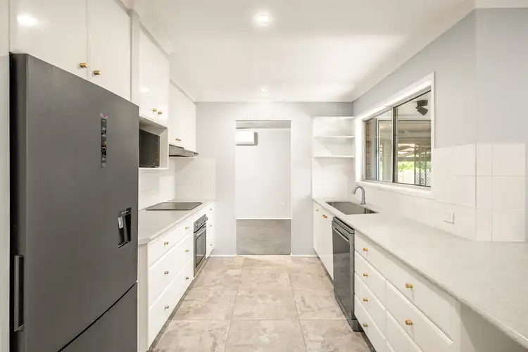 Second view of Homely house listing, 2 Aleon Crescent, Ormiston QLD 4160