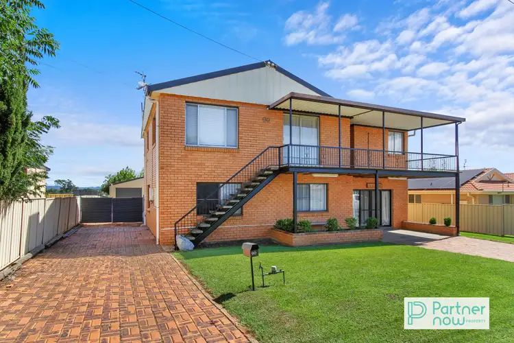 90 Flinders Street, Tamworth NSW 2340
