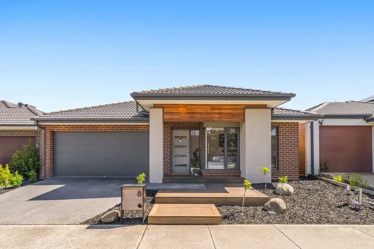 8 Grisham Drive, Officer VIC 3809