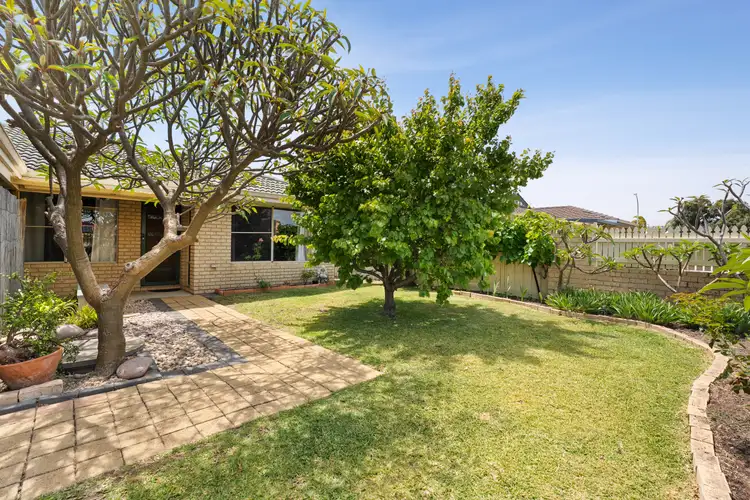 Sixth view of Homely house listing, 4 Huntingdale Crt, Cooloongup WA 6168