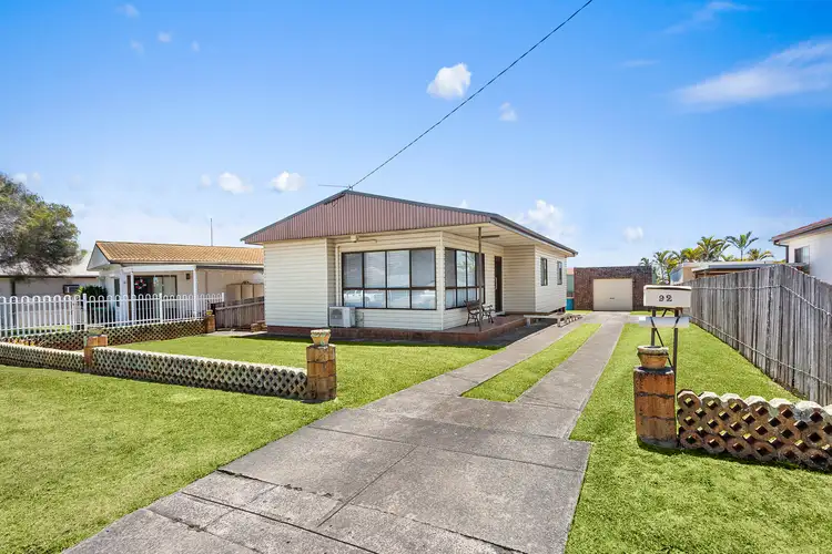 92 Addison Avenue, Lake Illawarra NSW 2528
