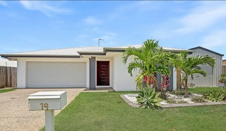 19 Phoenix Crescent, Rural View QLD 4740