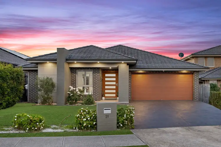 21 Kimberley Drive, Edmondson Park NSW 2174