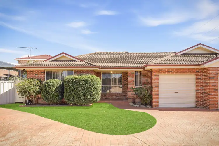 1/10-12 Budgerigar Street, Green Valley NSW 2168