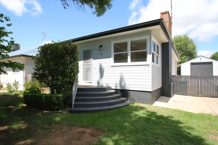 11 Burrendong Way, Orange NSW 2800