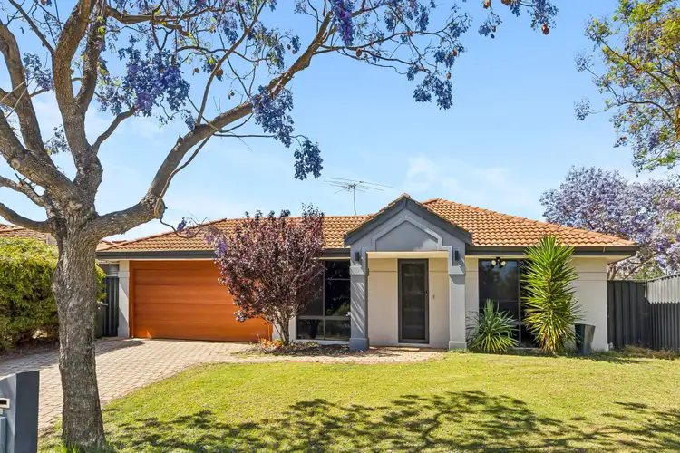 18 Cleveland Court, Marangaroo WA 6064