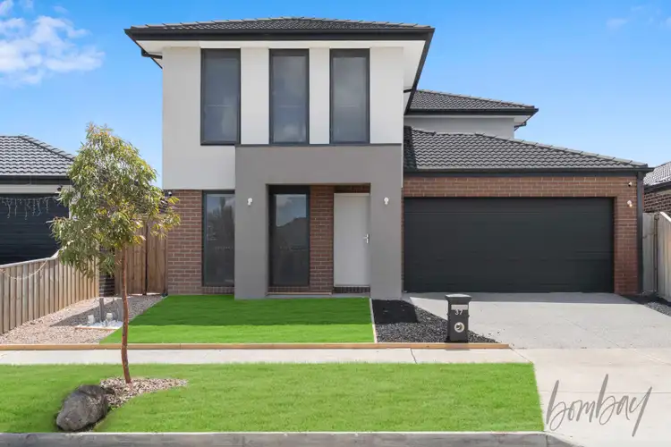 37 Madura Promenade, Mickleham VIC 3064