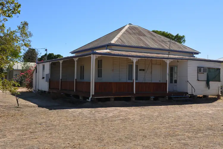 50 Thistle Street, Blackall QLD 4472