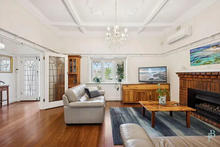 13 River Road, Cannington WA 6107