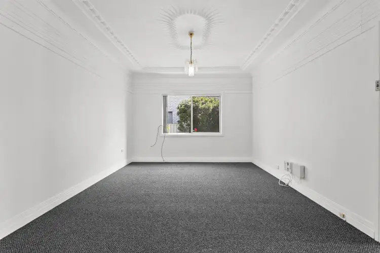 96 Gladstone Avenue, Coniston NSW 2500