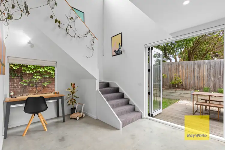 5 Dundee Place, Newtown VIC 3220