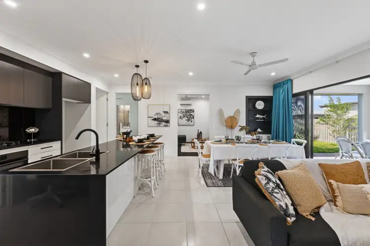 10 New Meadow Circuit