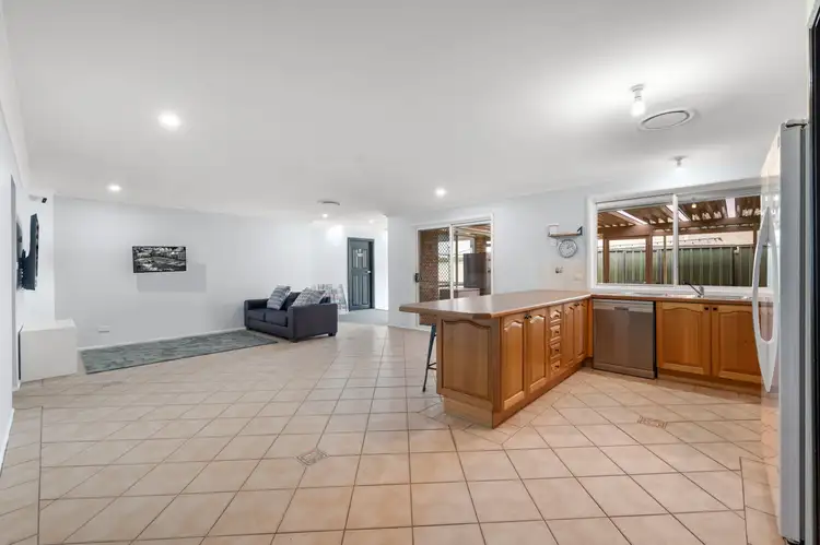 Second view of Homely house listing, 33 Archibald Crescent, Rosemeadow NSW 2560