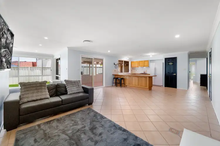 Fourth view of Homely house listing, 33 Archibald Crescent, Rosemeadow NSW 2560