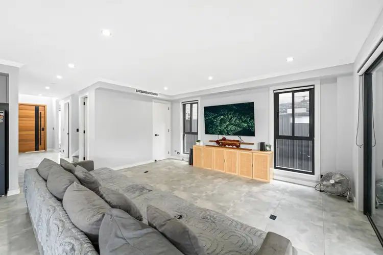 Fifth view of Homely house listing, 2 Lewin Crescent, Bradbury NSW 2560