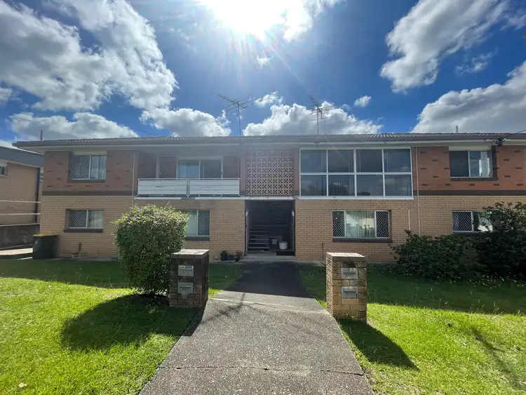 17 Strathairlie Square