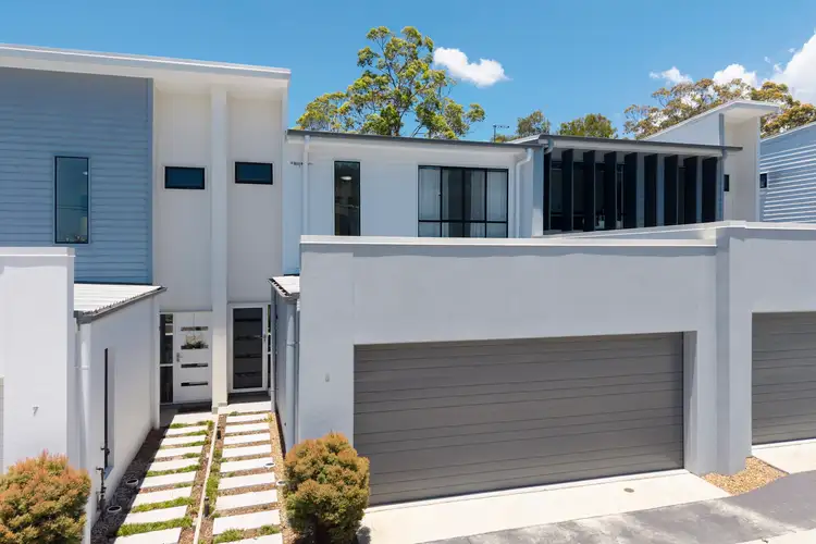 521 Old Cleveland Road East