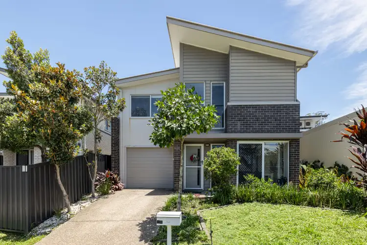 19 Savanna Gardens