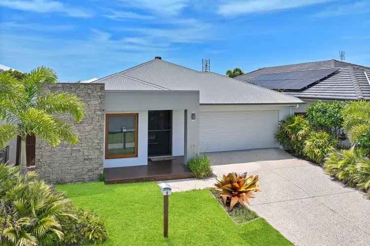 8 Tropicana Place, Palmview QLD 4553