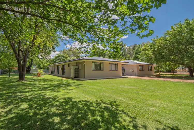 2 Kelly Road, Parkes NSW 2870