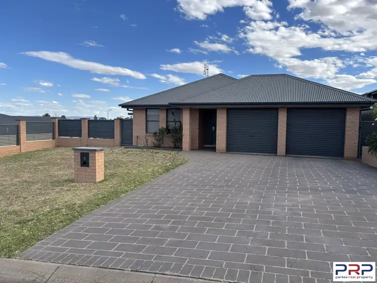 9 Vaucluse Place, Parkes NSW 2870