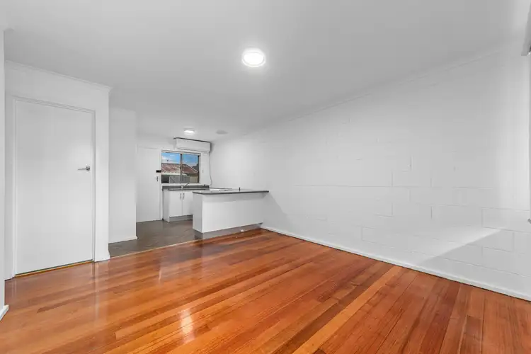 Second view of Homely flat listing, 4/20 Alexander Avenue, Thomastown VIC 3074
