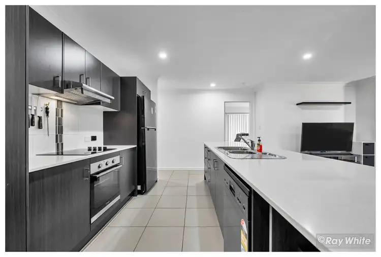 Fifth view of Homely house listing, 8 Rosebrook Place, Gracemere QLD 4702