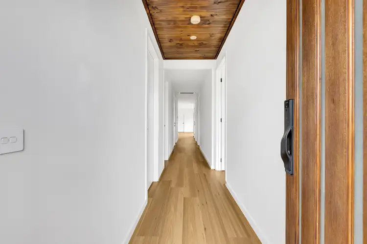 37 Flag boulevard, Tarneit VIC 3029