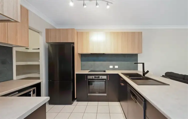 Second view of Homely unit listing, 2/11 Macintosh Street, Hermit Park QLD 4812