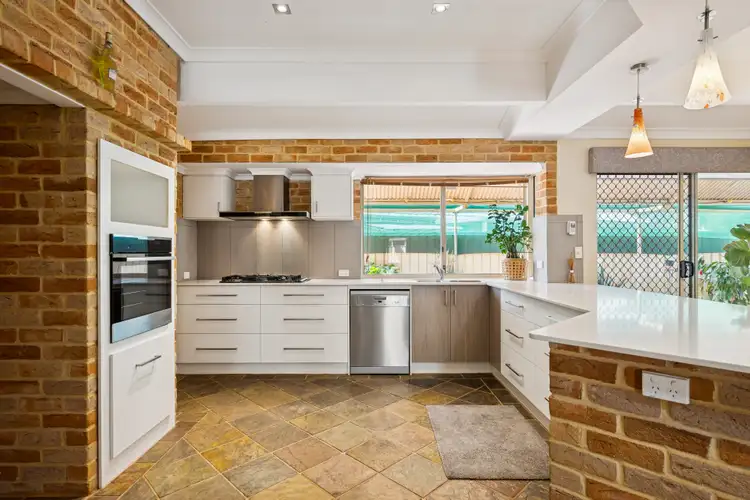 79 Bennett Drive, Canning Vale WA 6155