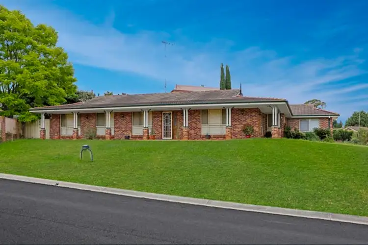 2 Clydebank Crescent, Glen Alpine NSW 2560