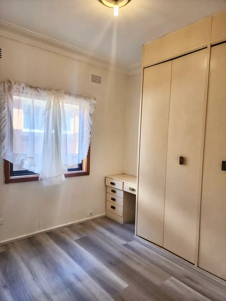 Fifth view of Homely house listing, 8 CALEDONIA CRESCENT, Peakhurst NSW 2210