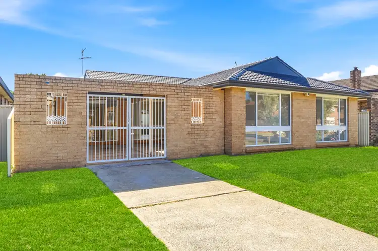 11 Mulligan Street, Bossley Park NSW 2176