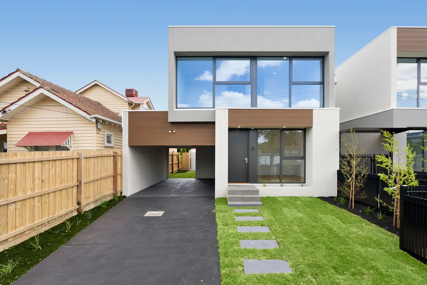 Main view of Homely townhouse listing, 1/39 Lees Street, Mckinnon VIC 3204