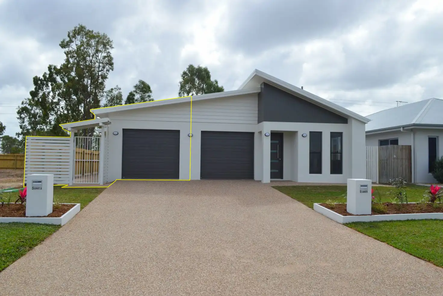 Main view of Homely semi-detached listing, 2/5 Claret Close, Condon QLD 4815