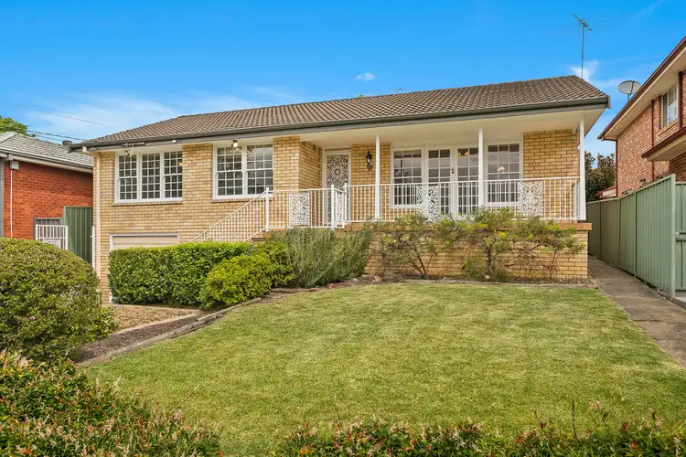 16 Waterside Pde, Peakhurst Heights NSW 2210