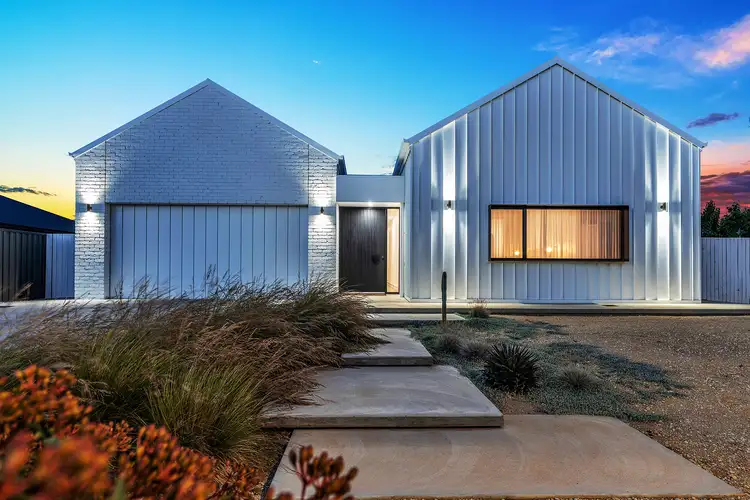 6 The Vines Boulevard, Moama NSW 2731