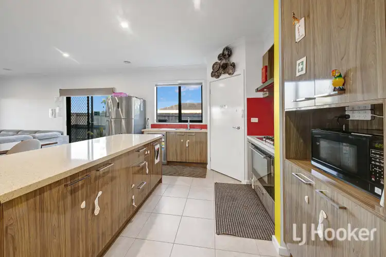16 Leon Drive
