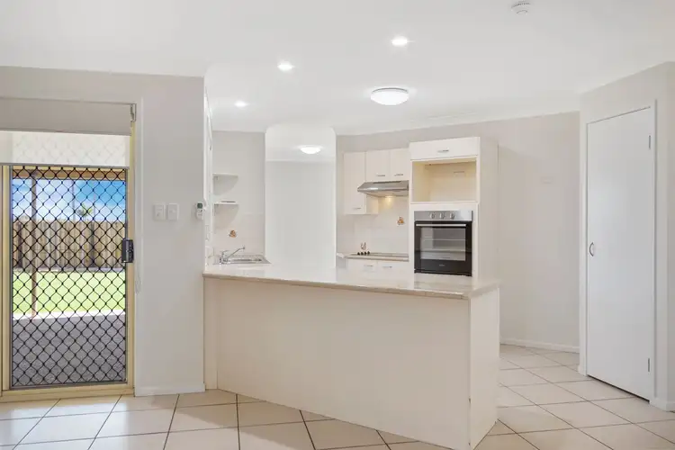 Sixth view of Homely house listing, 5 Verbena Close, Yamanto QLD 4305