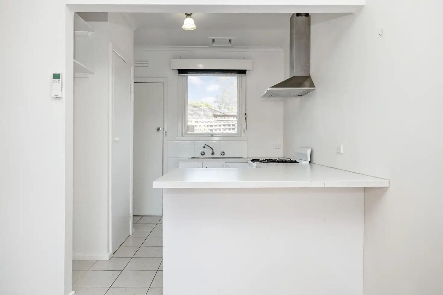 Main view of Homely unit listing, 2/5 Waterman Place, Frankston VIC 3199