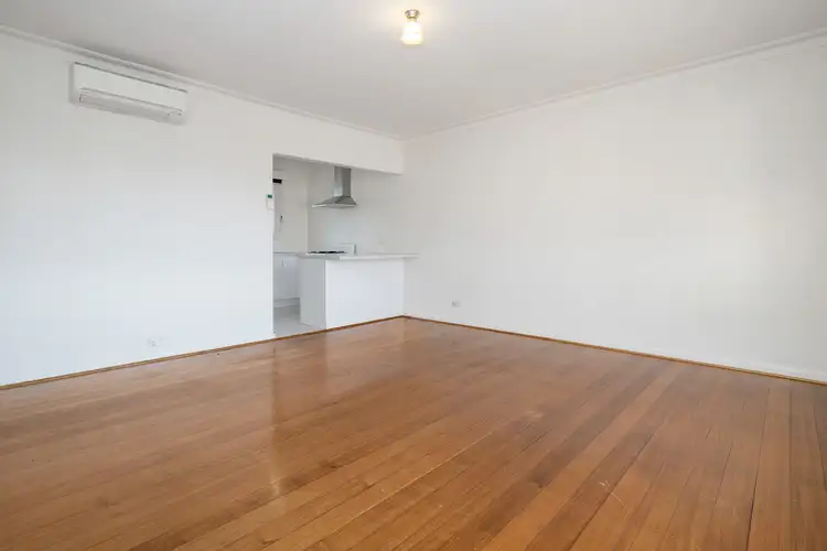 Second view of Homely unit listing, 2/5 Waterman Place, Frankston VIC 3199