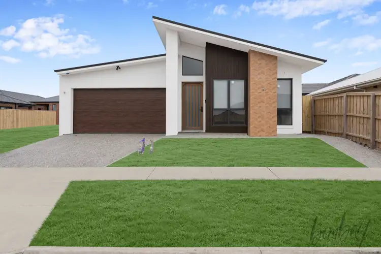 4 United Way, Donnybrook VIC 3064