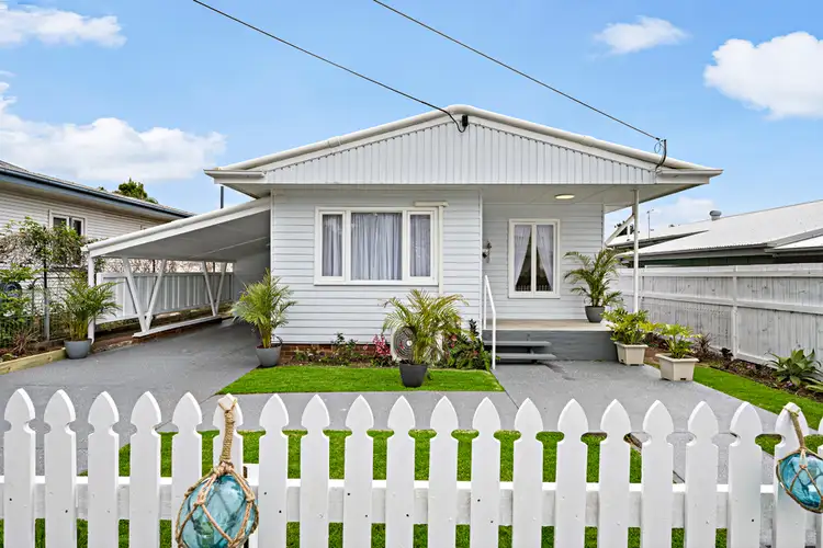 4 Higlett Street, Scarborough QLD 4020