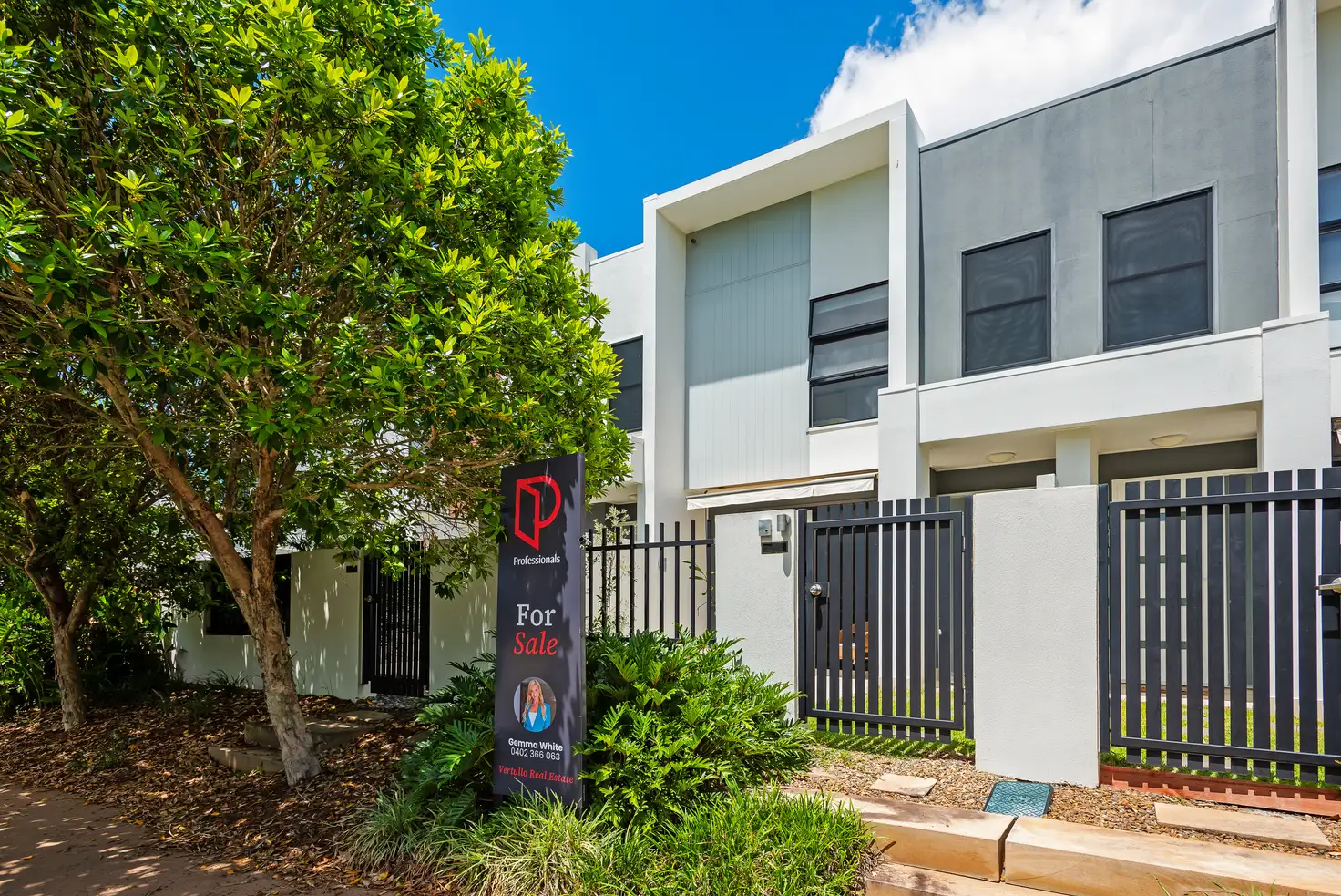 Main view of Homely townhouse listing, 5 Mayfair Lane, Hope Island QLD 4212