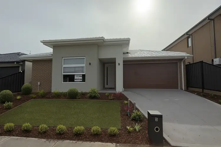 5 Salsola Road, Mickleham VIC 3064