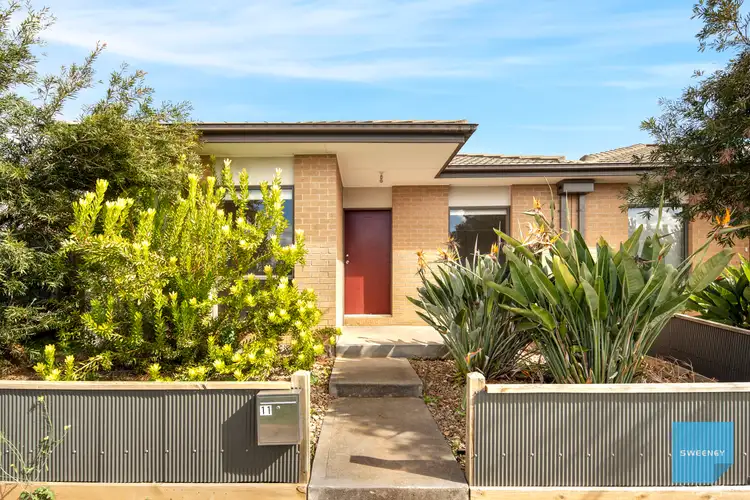 11/2 Elizabeth Street, Rockbank VIC 3335