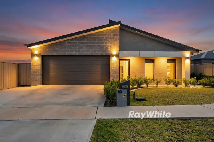 10 Trissino Drive