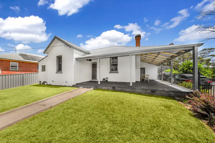 7 Capper Street, Tumut NSW 2720