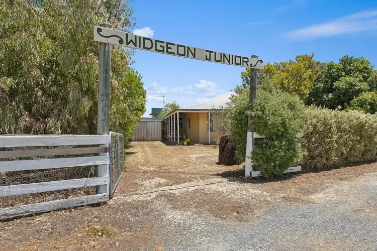 6515 Benalla-Tocumwal Rd, Yarroweyah VIC 3644