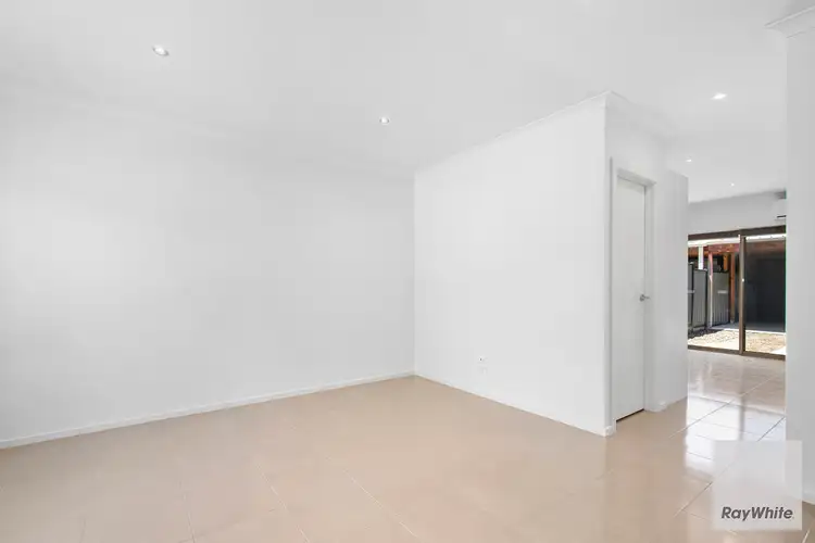 Fourth view of Homely townhouse listing, 34/1-11 Hyde Park Avenue, Craigieburn VIC 3064